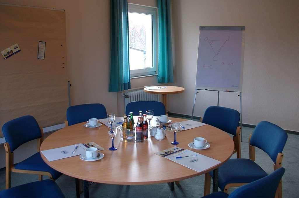 b-vier Hotel Bad Driburg Einrichtungen foto