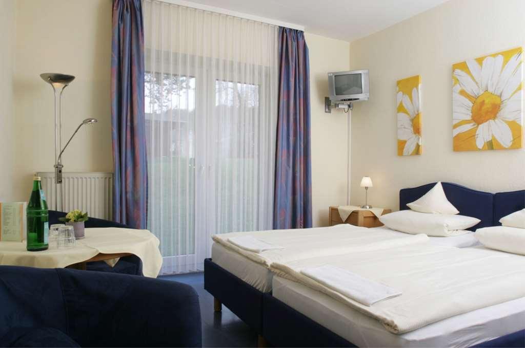 b-vier Hotel Bad Driburg Zimmer foto